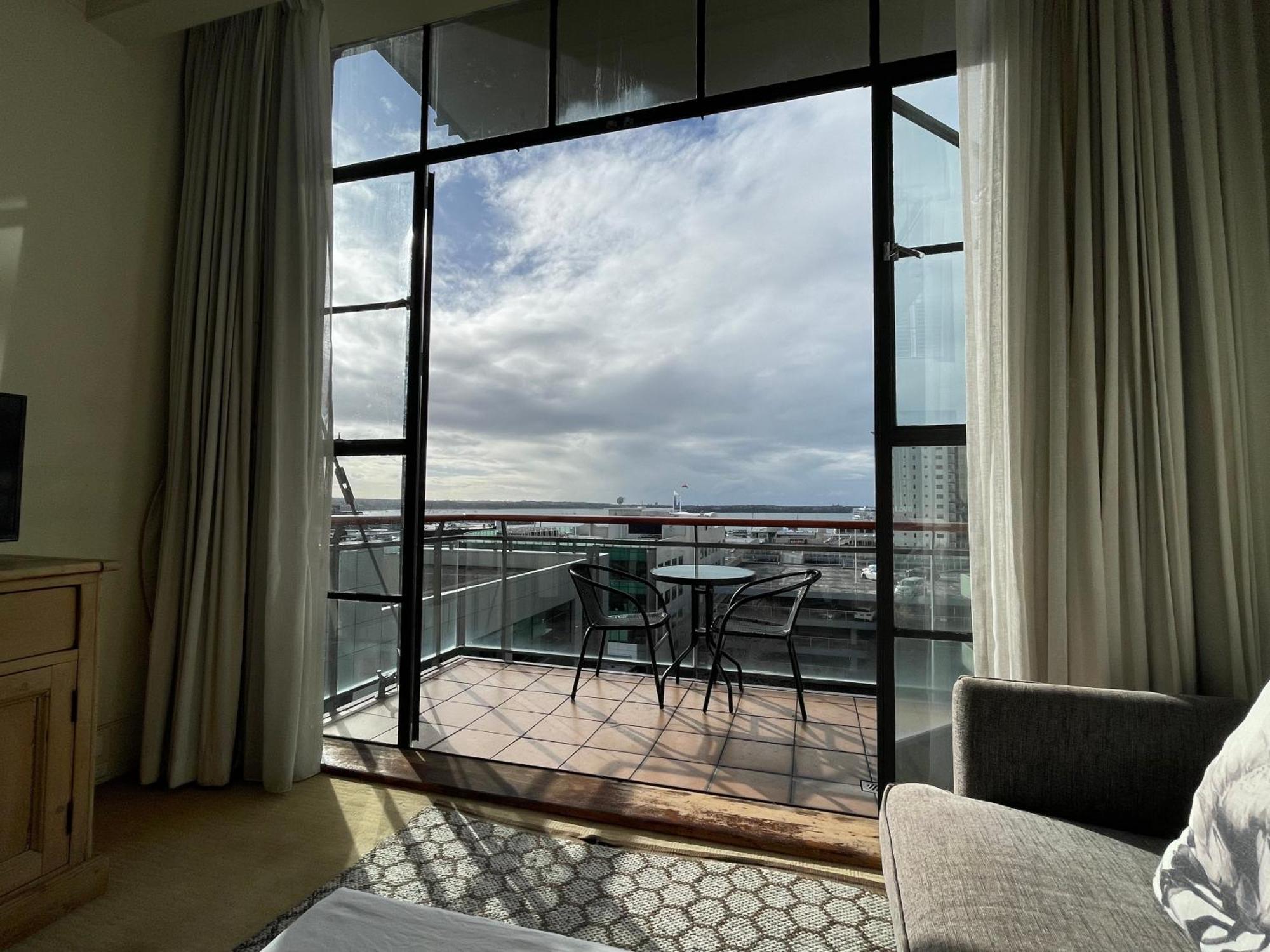 Sea View Heritage Apartment With Balcony โอ๊คแลนด์ ภายนอก รูปภาพ